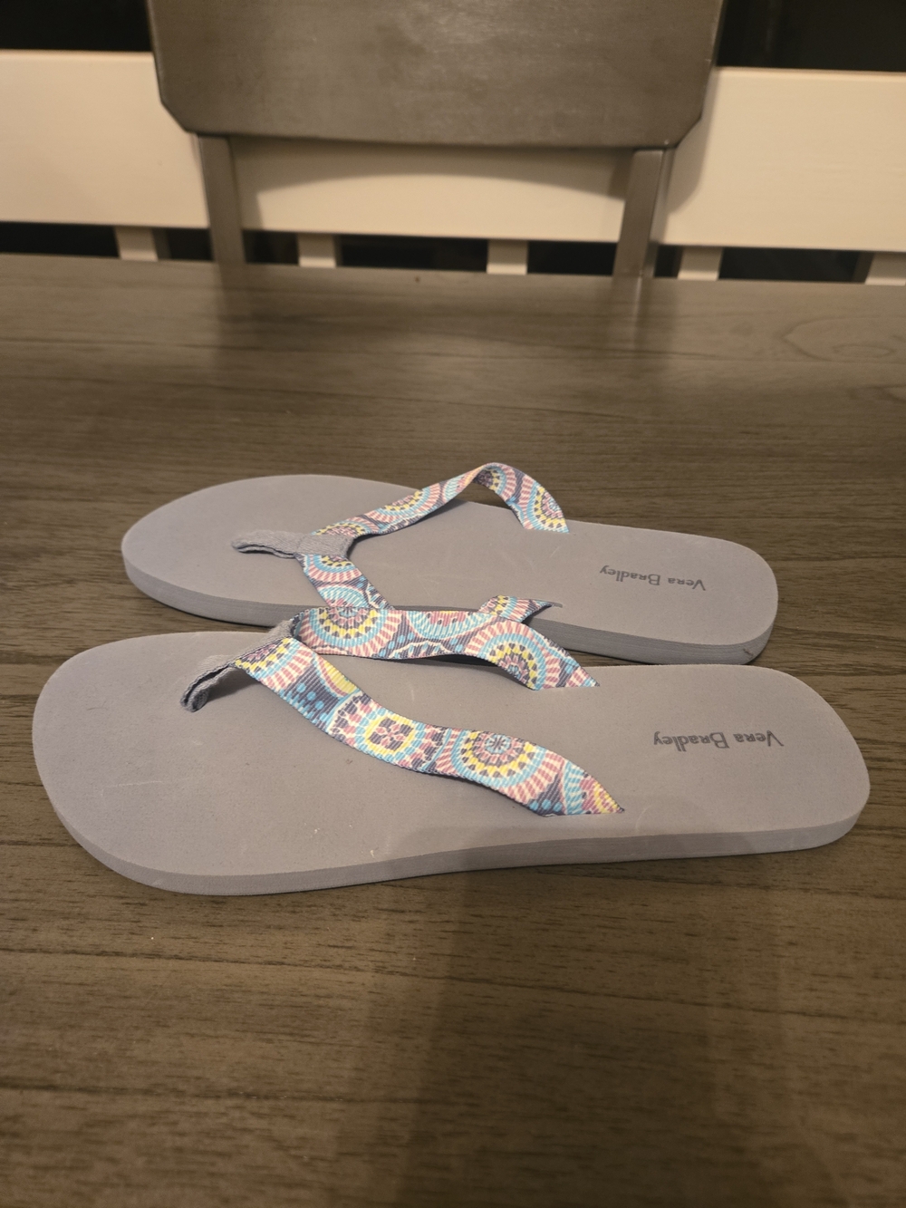 Vera Bradley Flip Flop Sandals, Sunny Medallion Gray Large 9/10